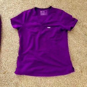 Figs brand one pocket scrub top